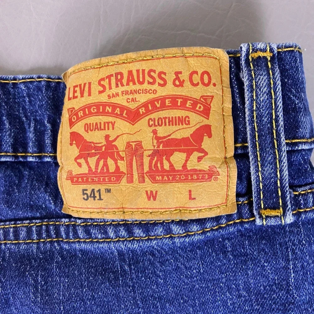 Levis 541 Athletic Taper Jeans Men's Size 52x30‎ Blue Medium Wash Stretch Denim
